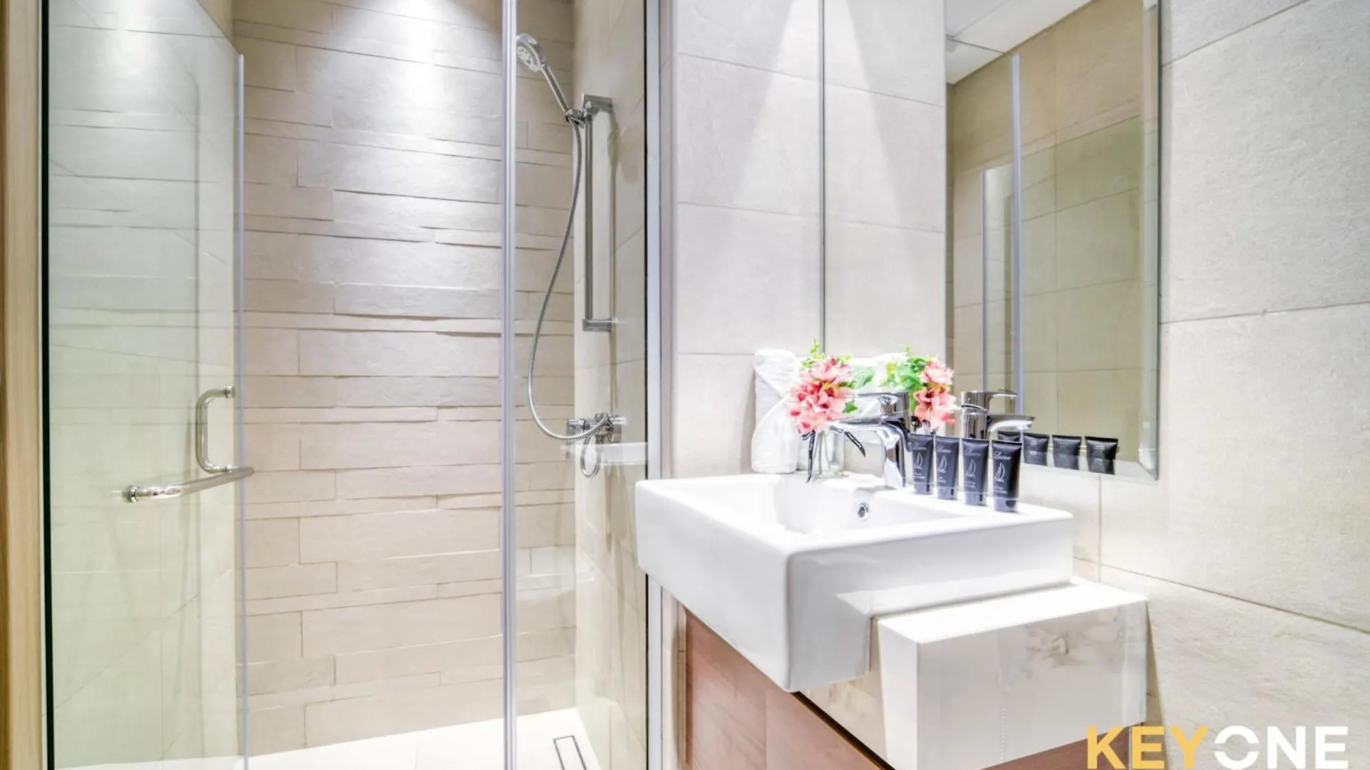 Spacious Azizi Riviera Studio